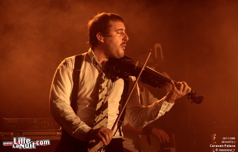 Caravan Palace & Féfé à l’Aéronef en live - photo n°16