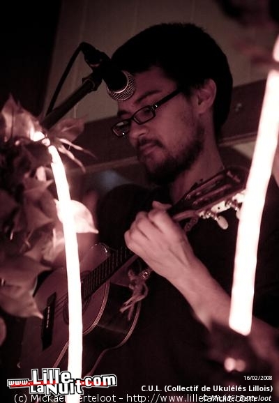 C.U.L. (Collectif de Ukulélés Lillois) au Café Diskaire en live - photo n°2