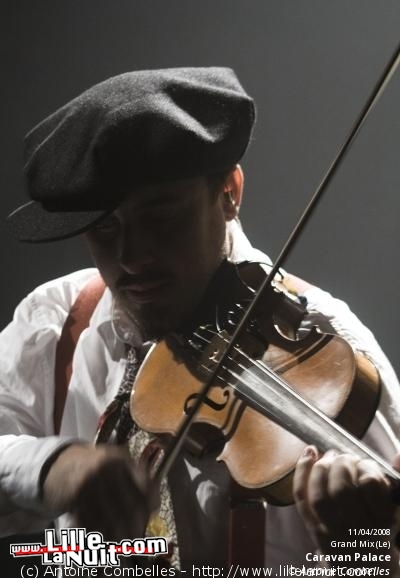 Caravan Palace et Hollie Smith au Grand Mix en live - photo n°23