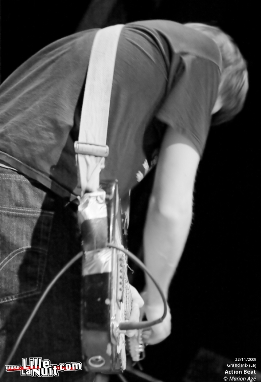 A place to bury strangers & Action Beat au Grand Mix en live - photo n°17