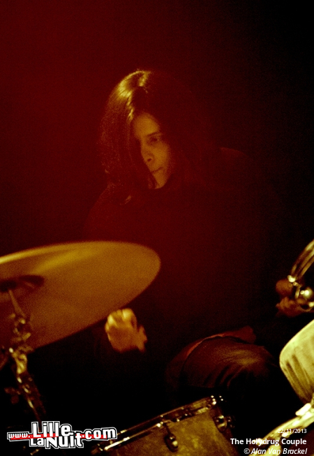 Crystal Stilts + The Holydrug Couple à De Kreun en live - photo n°25