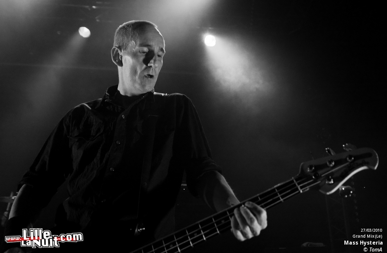 AqME + Mass Hysteria au Grand Mix en live - photo n°10