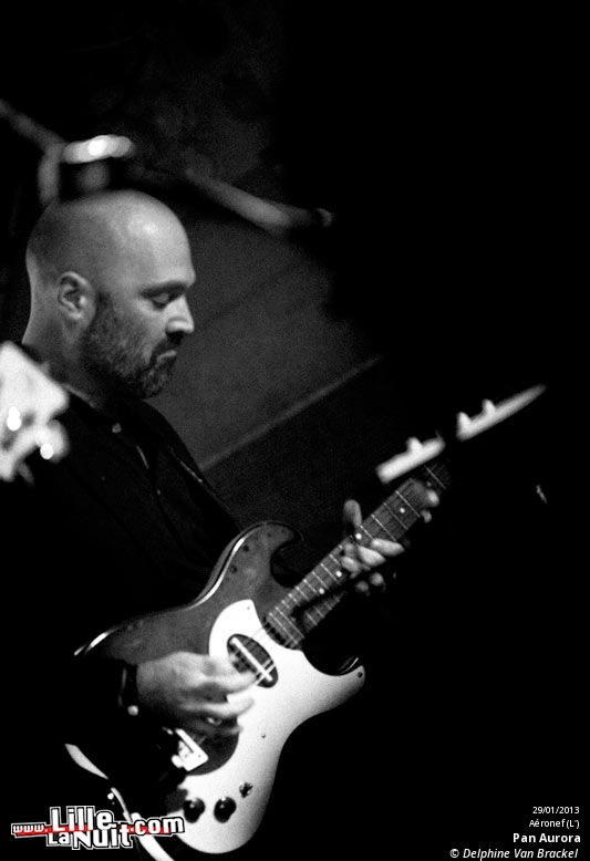 Eugene McGuinness + Pan Aurora à l’Aéronef en live - photo n°33