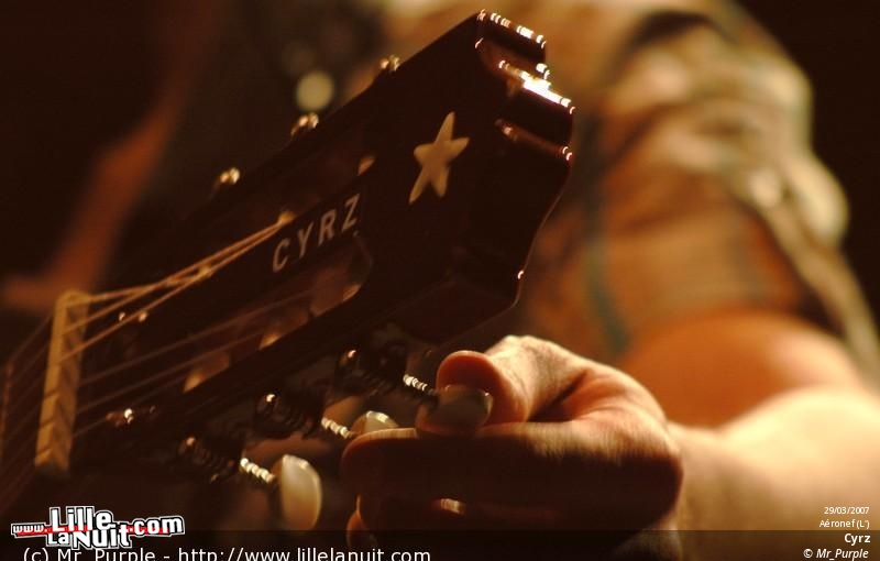 Mick est tout seul, HBurns, Amélie & Cyrz à l’Aéronef en live - photo n°10