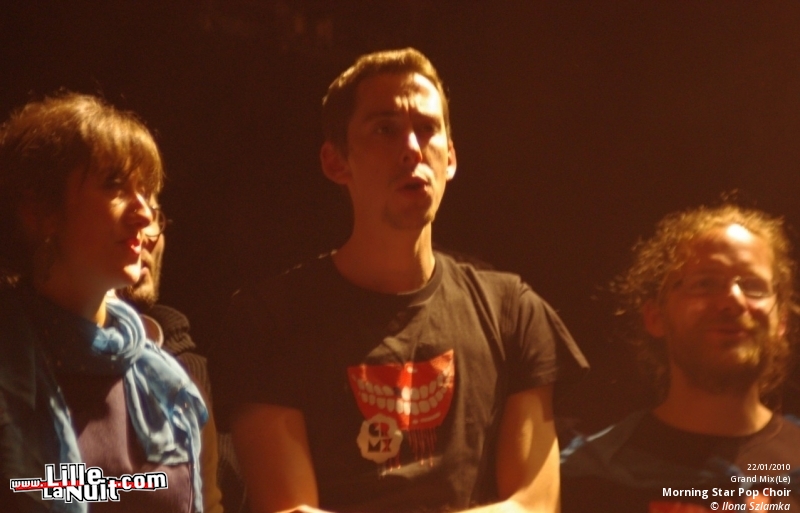 Fanfarlo & Morning Pop Star Choir au Grand Mix en live - photo n°30
