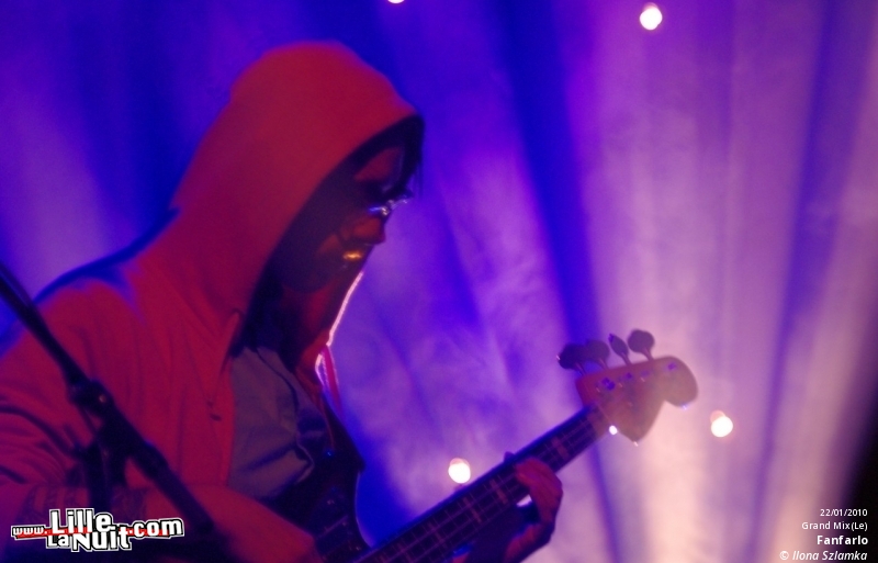 Fanfarlo & Morning Pop Star Choir au Grand Mix en live - photo n°11