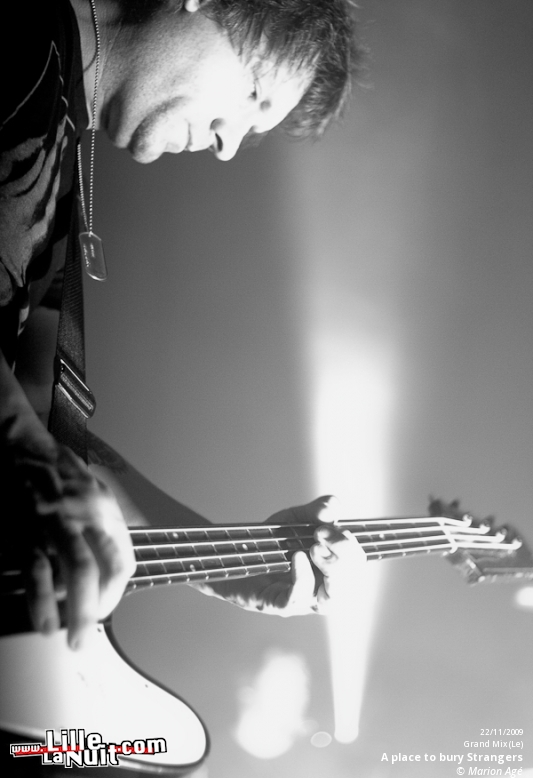 A place to bury strangers & Action Beat au Grand Mix en live - photo n°3