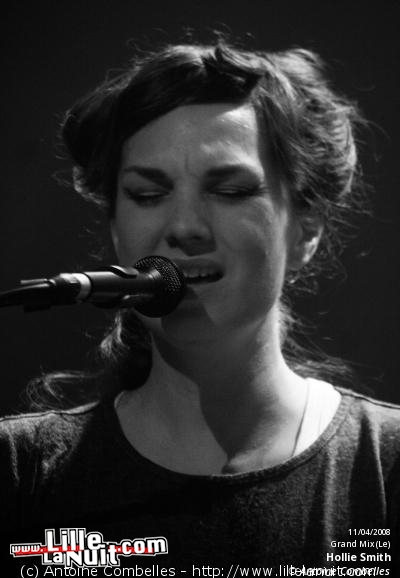 Caravan Palace et Hollie Smith au Grand Mix en live - photo n°1