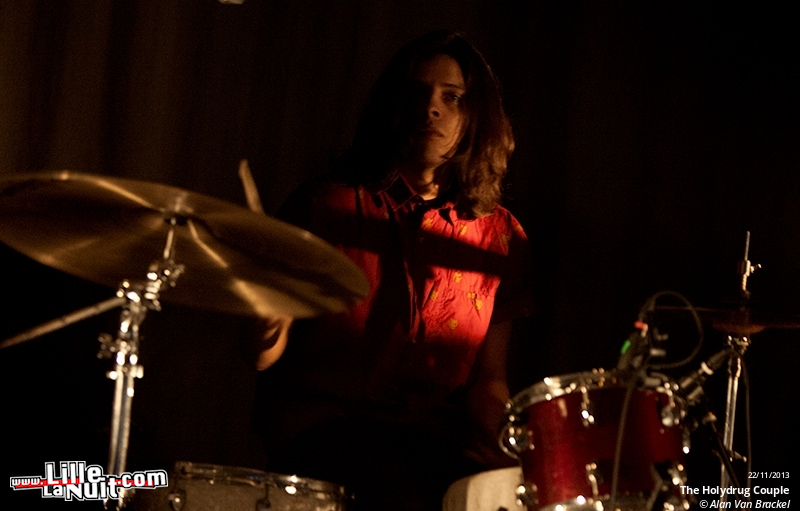 Crystal Stilts + The Holydrug Couple à De Kreun en live - photo n°23