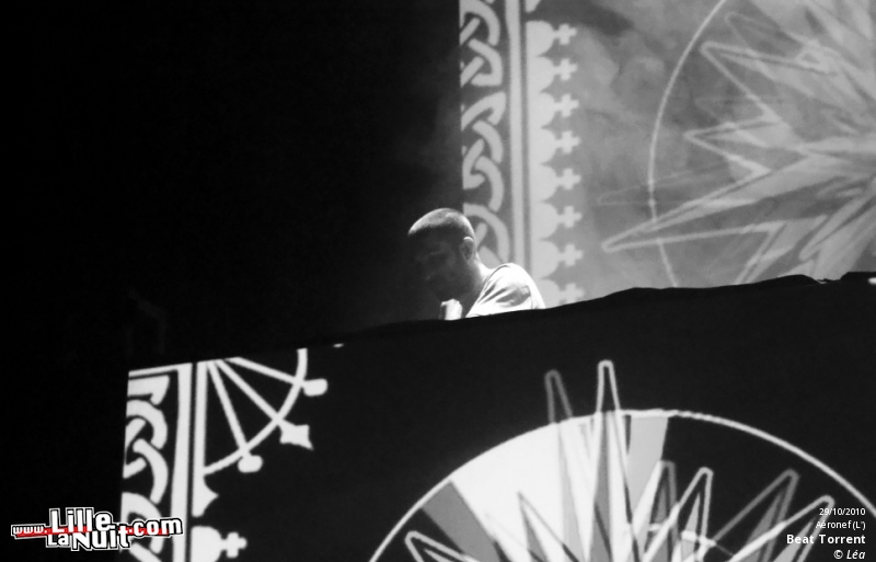 Crystal Castles + Beat Torrent + Slagsmâlsklubben en live - photo n°11