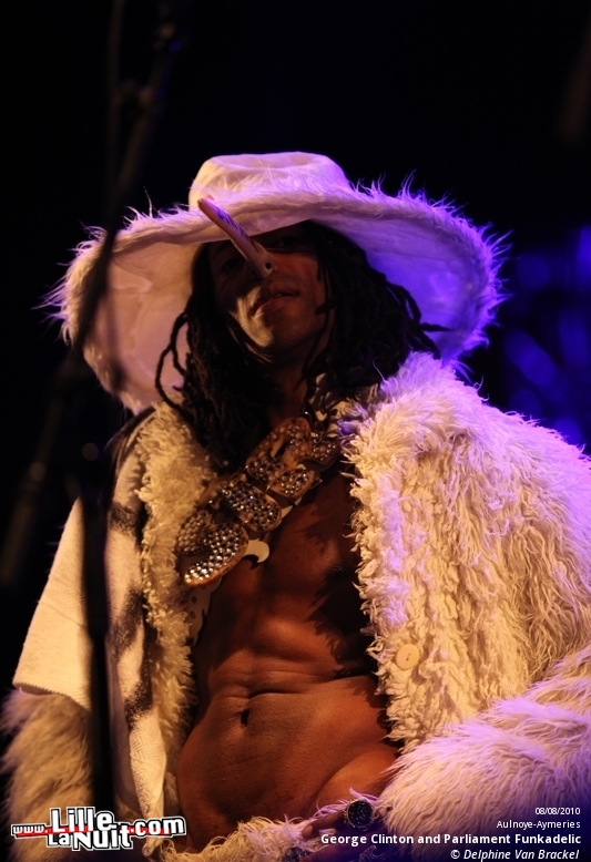 Les Nuits Secrètes – Jour 3 – George Clinton and Parliament Funkadelic, I’m From Barcelona, etc. en live - photo n°23