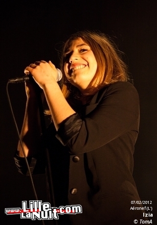 Izia + Blackfeet Revolution à l’Aéronef en live - photo n°10