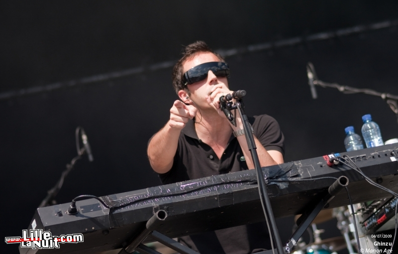Expatriate, Ghinzu, Gossip, Bloc Party, Kaiser Chiefs, Placebo, Crookers au Main Square Festival en live - photo n°74