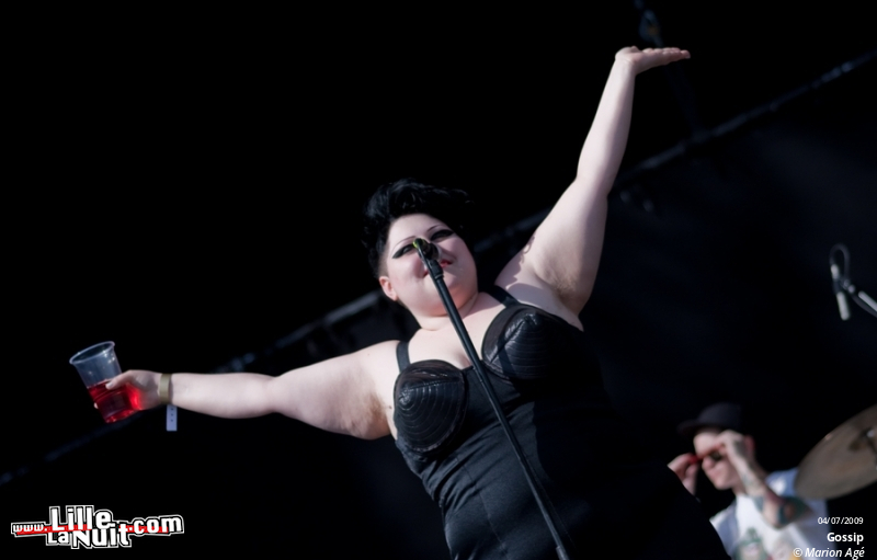 Expatriate, Ghinzu, Gossip, Bloc Party, Kaiser Chiefs, Placebo, Crookers au Main Square Festival en live - photo n°73