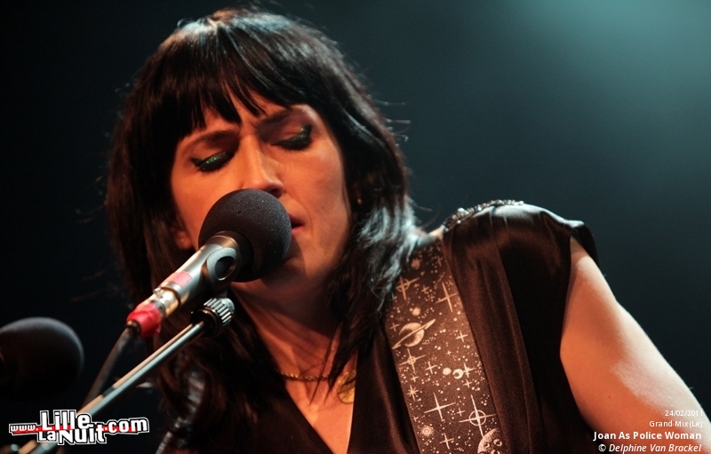 Joan As Police Woman + The Prince Of Assyria au Grand Mix en live - photo n°2