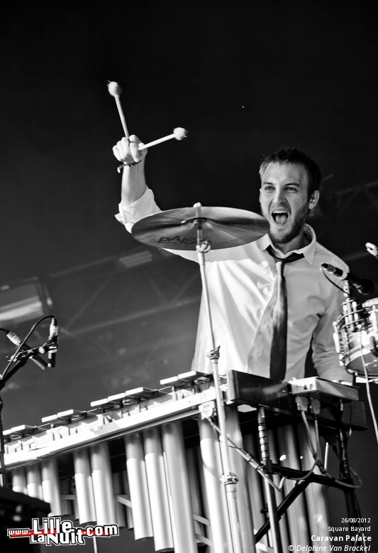 Le Cabaret Vert 2012 – jour 4 : Charlie Winston, The Weasel and the Wasters, Caravan Palace, etc. en live - photo n°41