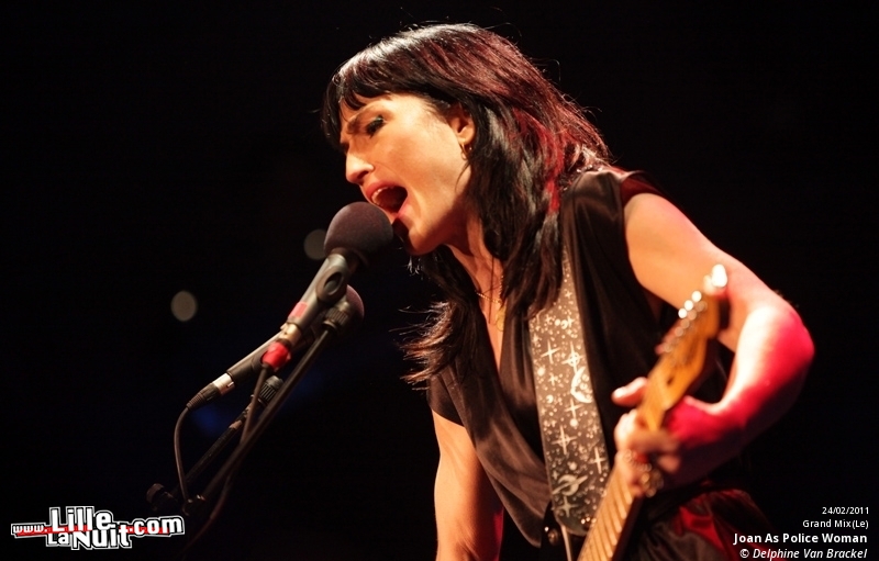 Joan As Police Woman + The Prince Of Assyria au Grand Mix en live - photo n°11