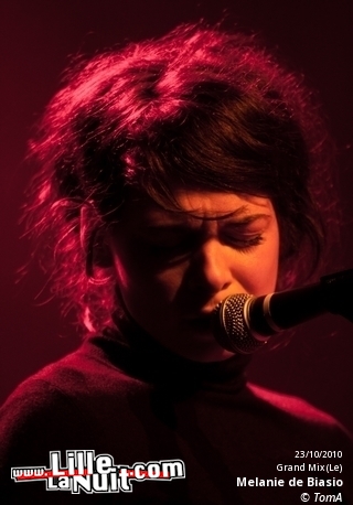 Absynthe Minded + Melanie de Biasio au Grand Mix en live - photo n°5