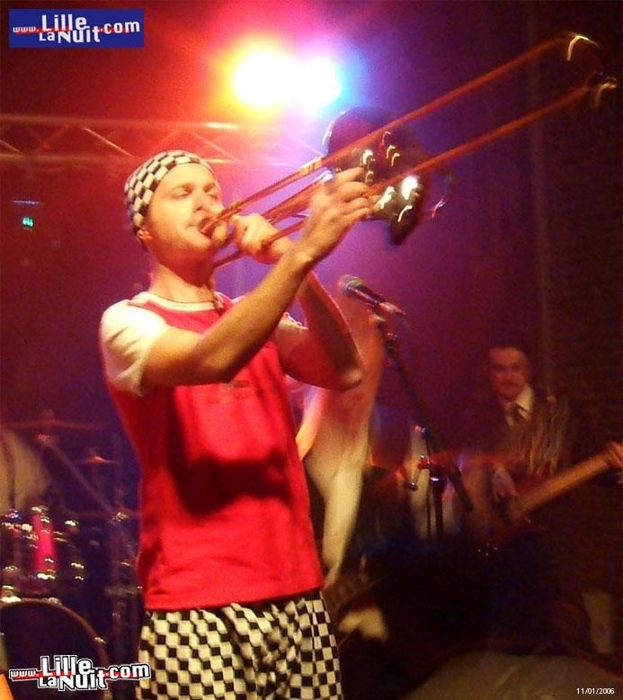 [29/12/2005] Lez&rsquo; Arts Chti Show à la Ferme Dupire en live - photo n°3