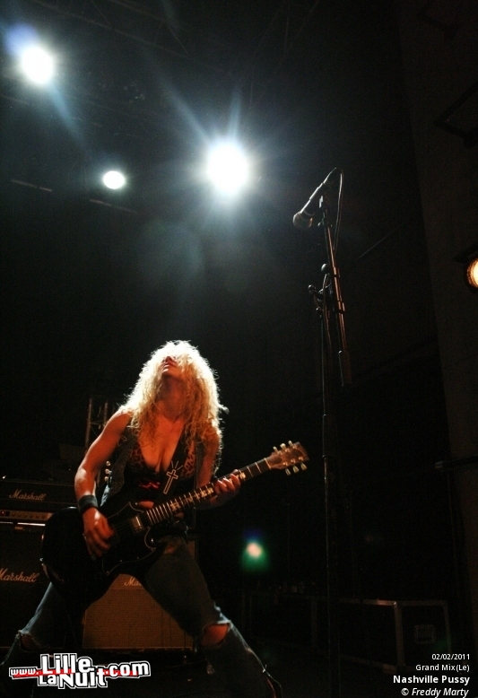 Nashville Pussy + Zoé au Grand Mix en live - photo n°3
