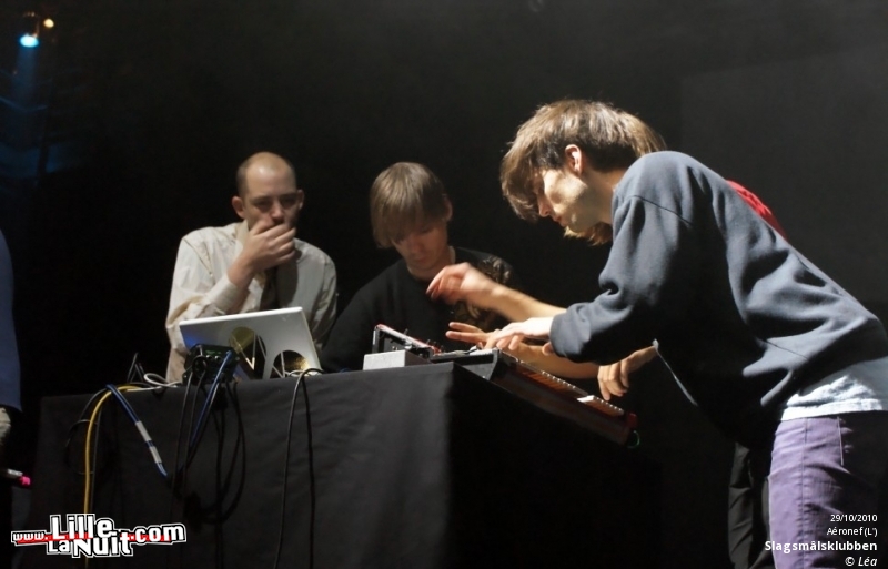 Crystal Castles + Beat Torrent + Slagsmâlsklubben en live - photo n°2