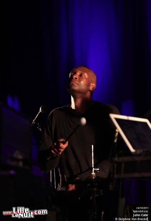 John Cale + Slow Joe & The Ginger Accident au Splendid – Festival Ground Zero en live - photo n°9