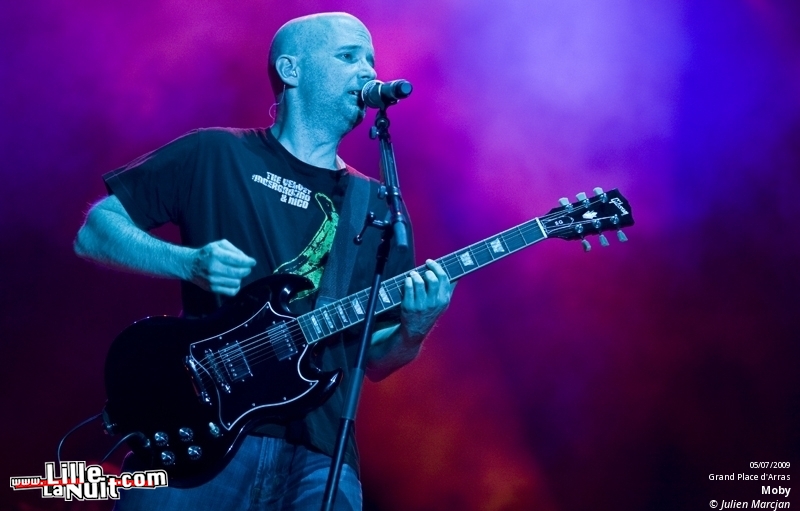 Lenny Kravitz, Moby, Franz Ferdinand, Katy Perry, Duffy, Justin Nozuka, Michael Franti au Main Square Festival en live - photo n°3