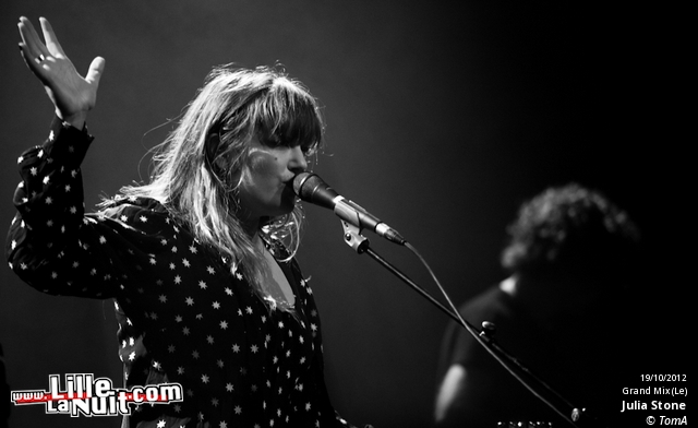 Julia Stone + Paul Thomas Saunders au Grand Mix en live - photo n°15
