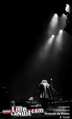 Absynthe Minded + Melanie de Biasio au Grand Mix en live - photo n°1