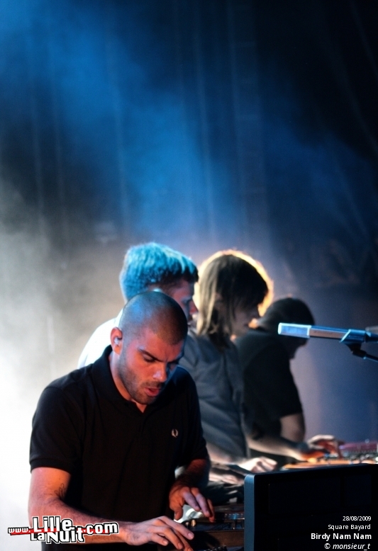 Cabaret vert – Jour 1 – Birdy Nam Nam, Ghinzu, la Grande Sophie en live - photo n°2