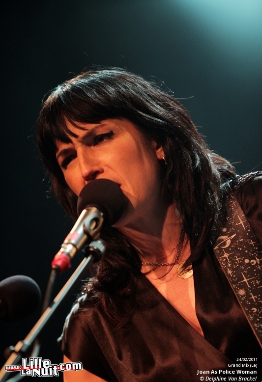 Joan As Police Woman + The Prince Of Assyria au Grand Mix en live - photo n°3