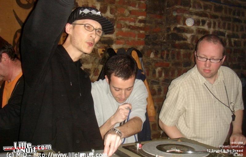 Selecta D.Day & 12 Sound au Djoloff en live - photo n°6