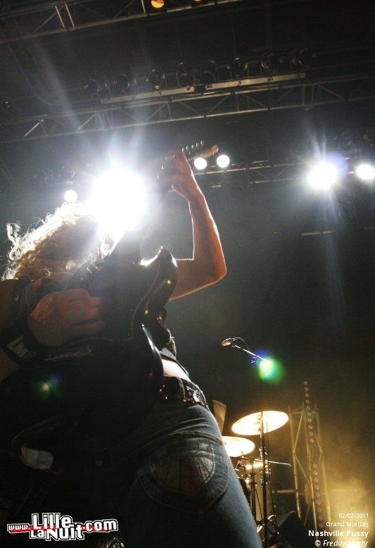 Nashville Pussy + Zoé au Grand Mix en live - photo n°12