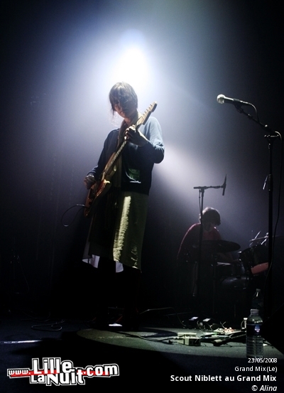 Scout Niblett et The Sleeping Years au Grand Mix en live - photo n°13