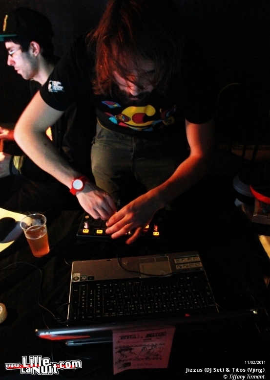 Jizzus + Titos au Garage Café en live - photo n°22