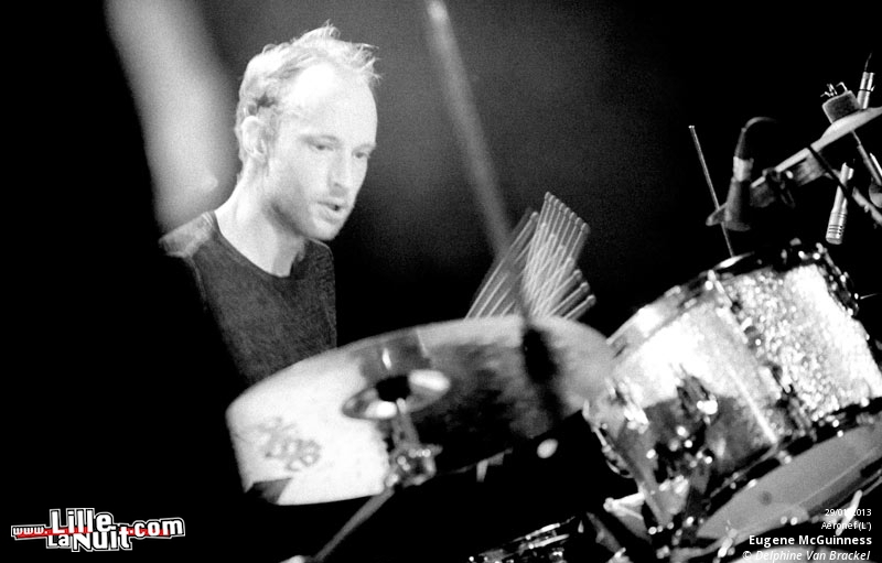 Eugene McGuinness + Pan Aurora à l’Aéronef en live - photo n°7