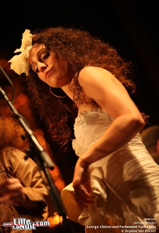 Les Nuits Secrètes – Jour 3 – George Clinton and Parliament Funkadelic, I’m From Barcelona, etc. en live - photo n°13