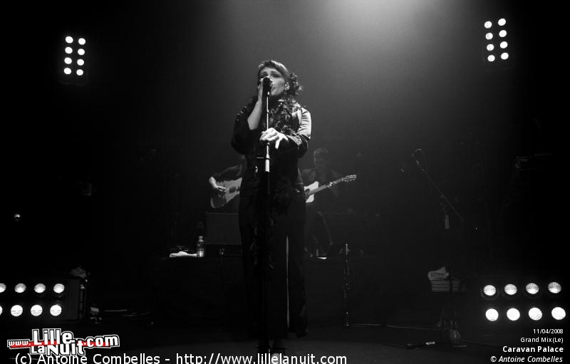 Caravan Palace et Hollie Smith au Grand Mix en live - photo n°21