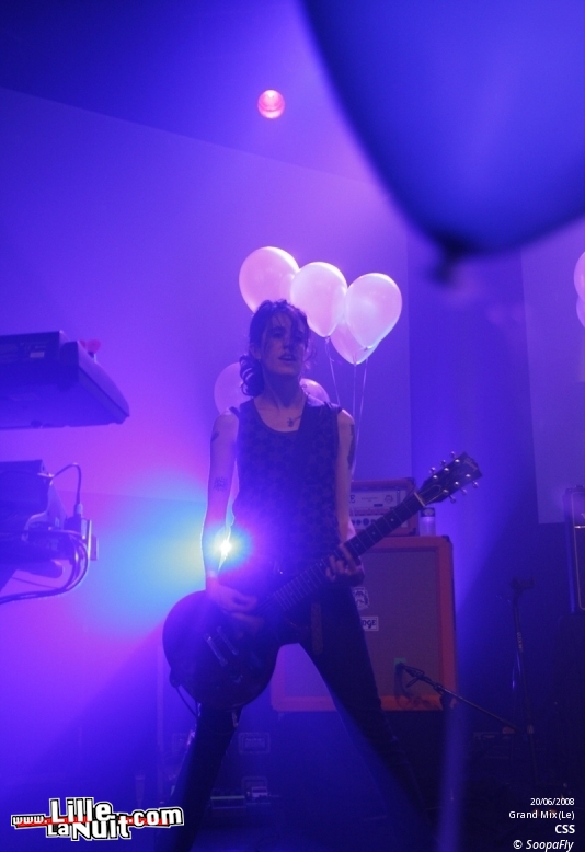 CSS, Curry and Coco et Poney Poney au Bataclan en live - photo n°23