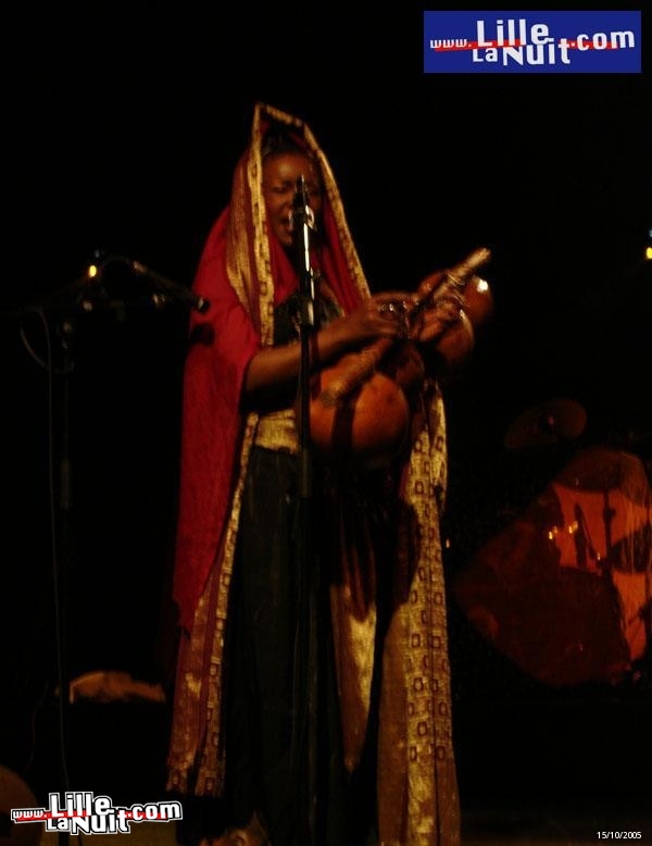 Sally Nyolo à l&rsquo;Aéronef en live - photo n°11