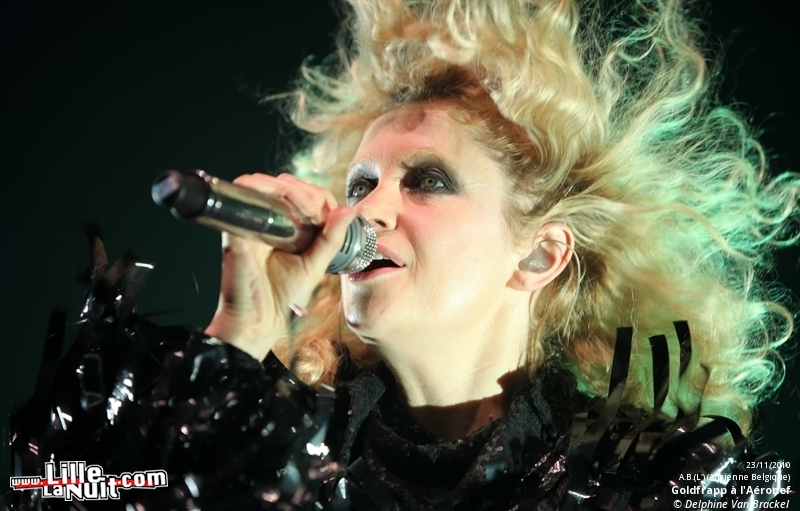 Dour Festival 2012 – Jour 2 (part 1) : Speech Debelle, 1995, Vegas, etc. en live - photo n°94