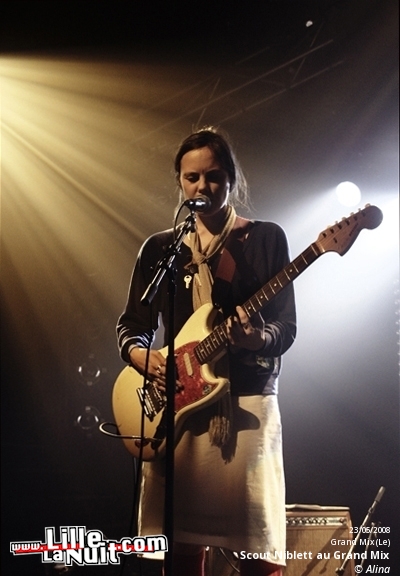 Scout Niblett et The Sleeping Years au Grand Mix en live - photo n°16