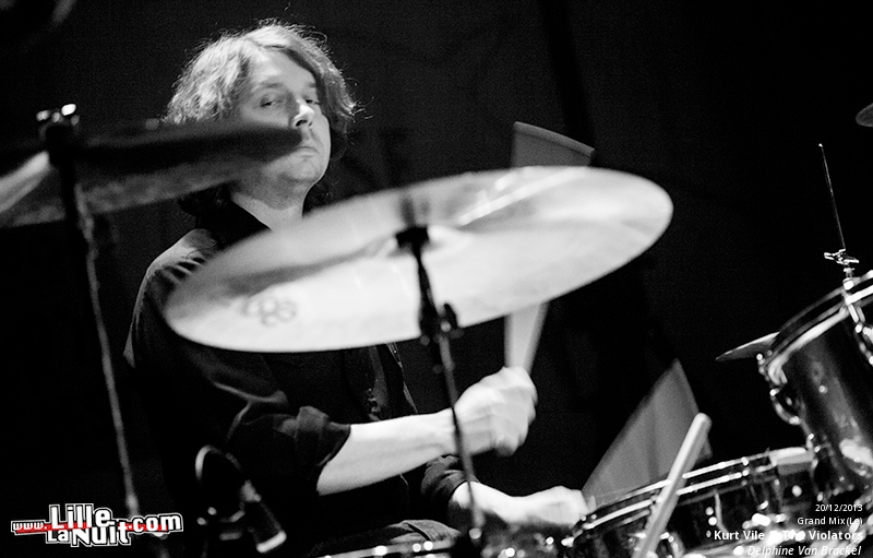 Kurt Vile + True Widow au Grand Mix en live - photo n°17