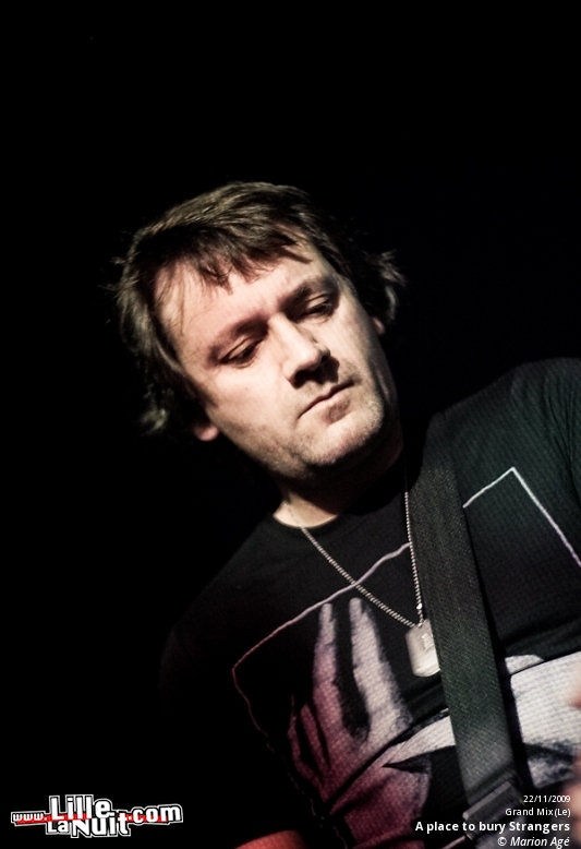 A place to bury strangers & Action Beat au Grand Mix en live - photo n°10