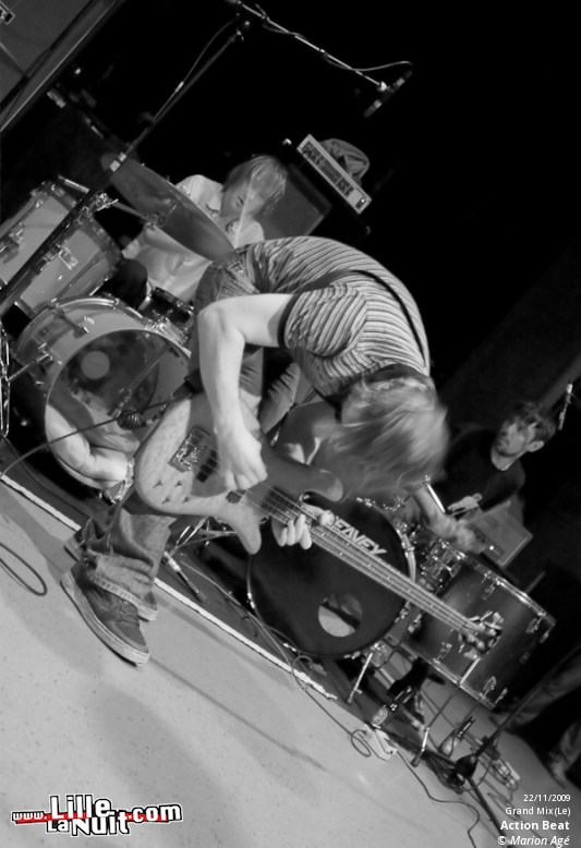 A place to bury strangers & Action Beat au Grand Mix en live - photo n°27