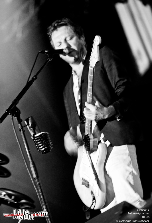 Les Nuits Secrètes 2012 – jour 2 : dEUS, Camille, etc. en live - photo n°10