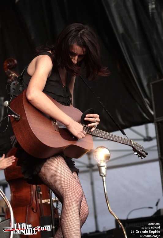 Cabaret vert – Jour 1 – Birdy Nam Nam, Ghinzu, la Grande Sophie en live - photo n°15