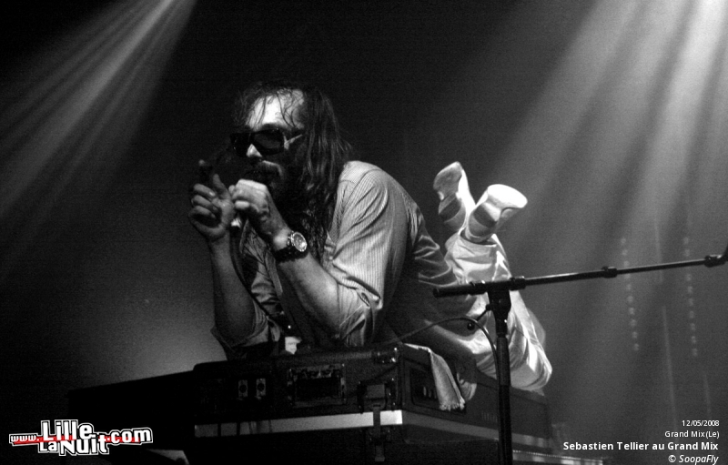 Sebastien Tellier & Principles of Geometry au Grand Mix en live - photo n°11