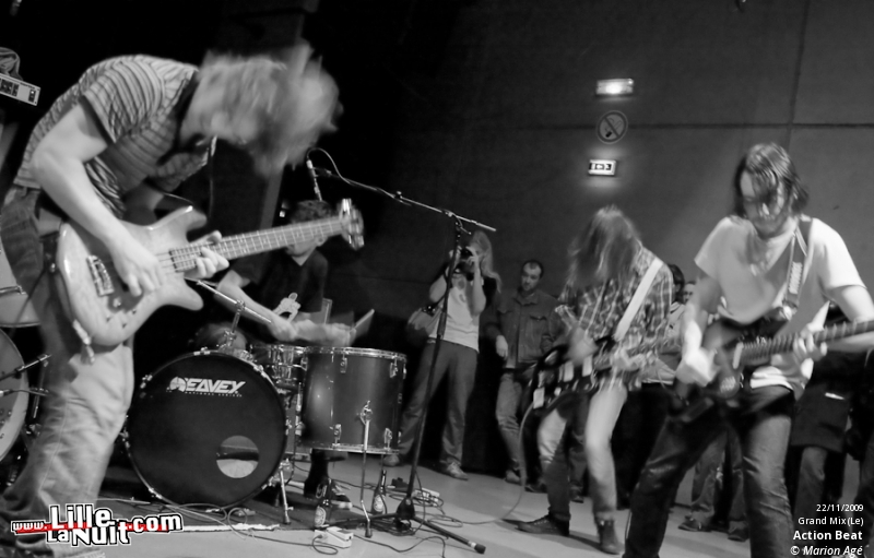 A place to bury strangers & Action Beat au Grand Mix en live - photo n°28