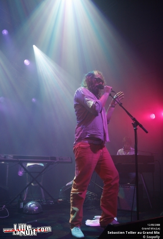 Sebastien Tellier & Principles of Geometry au Grand Mix en live - photo n°12